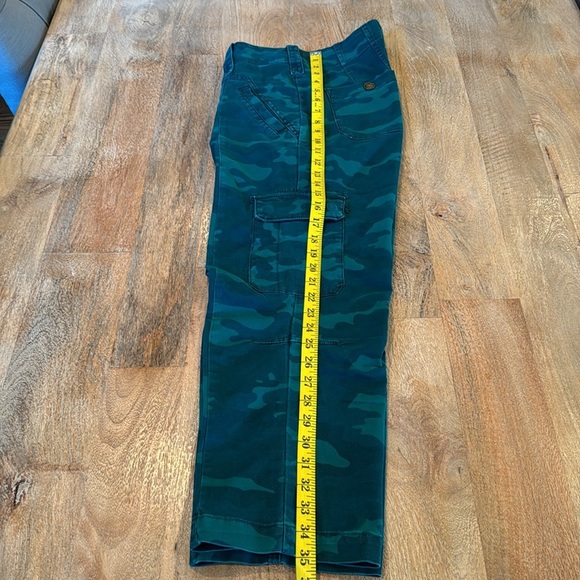 Anthropologie Austin Camo Cargo Pants Size 29 - Picture 13 of 16